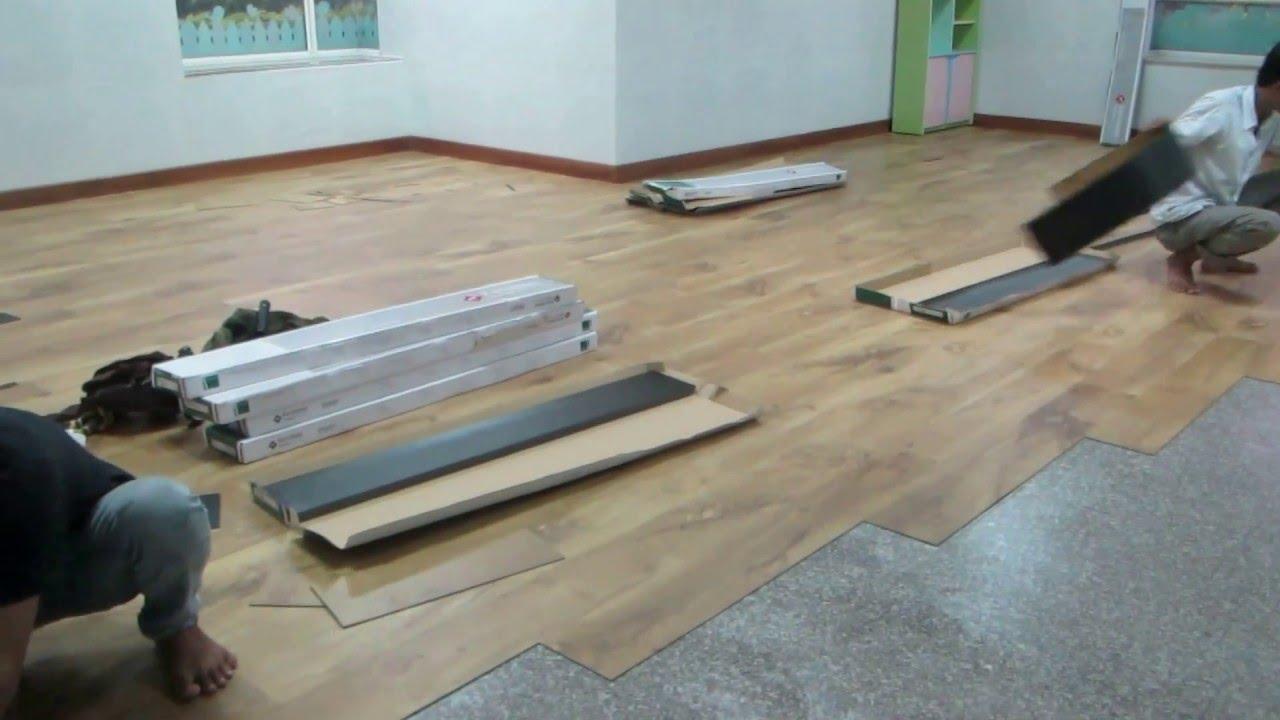 set 5 M2 tấm sàn nhựa giả gỗ.nhiều màu.kt 91 x 15 cm