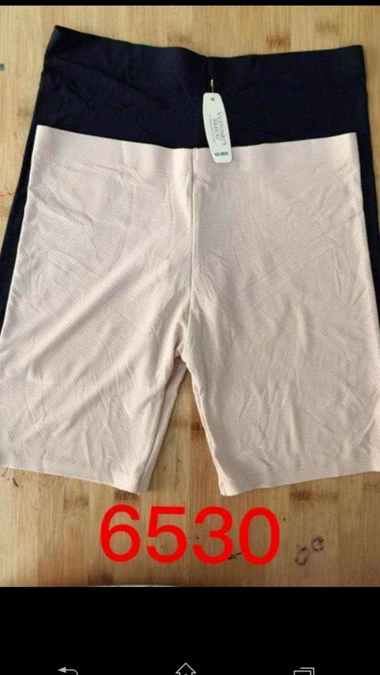 Quần mặc trong váy thông hơi