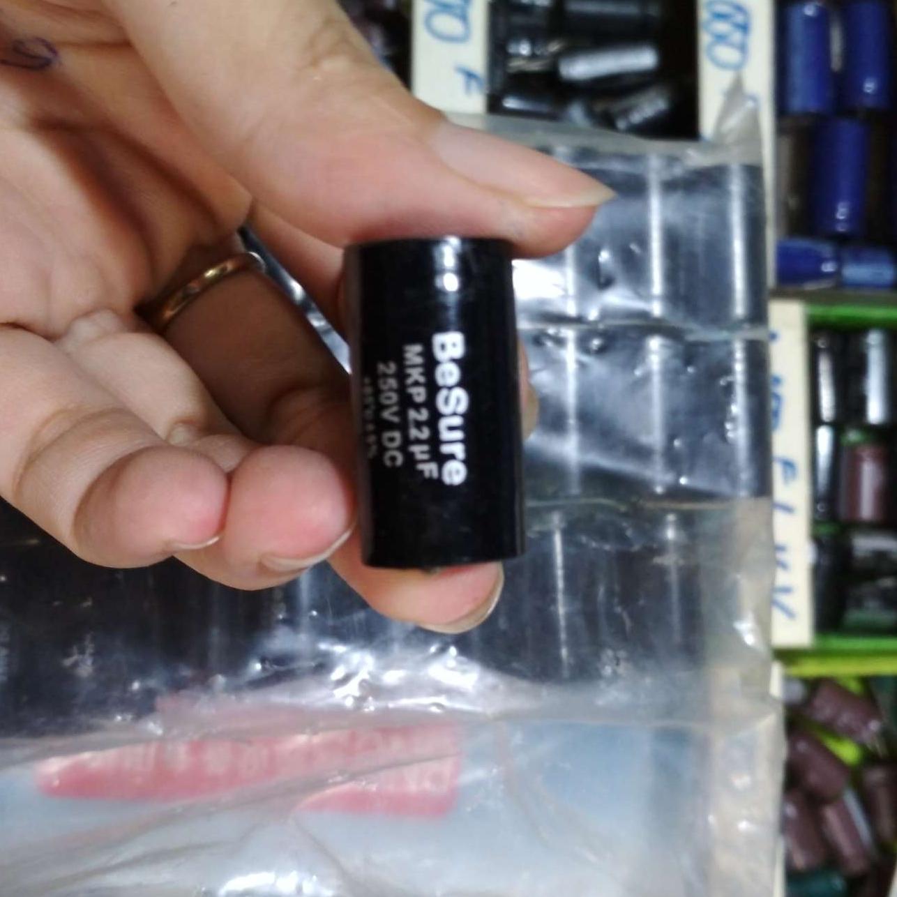 5 Tụ loa 2.2 mf _ 250 V