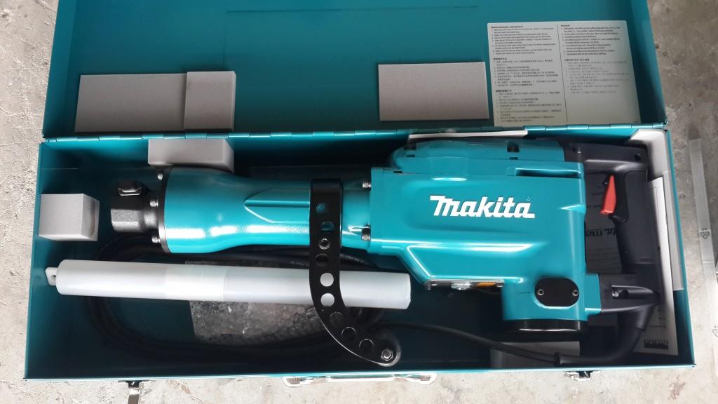 Máy đục bêtông HM1306 Makita