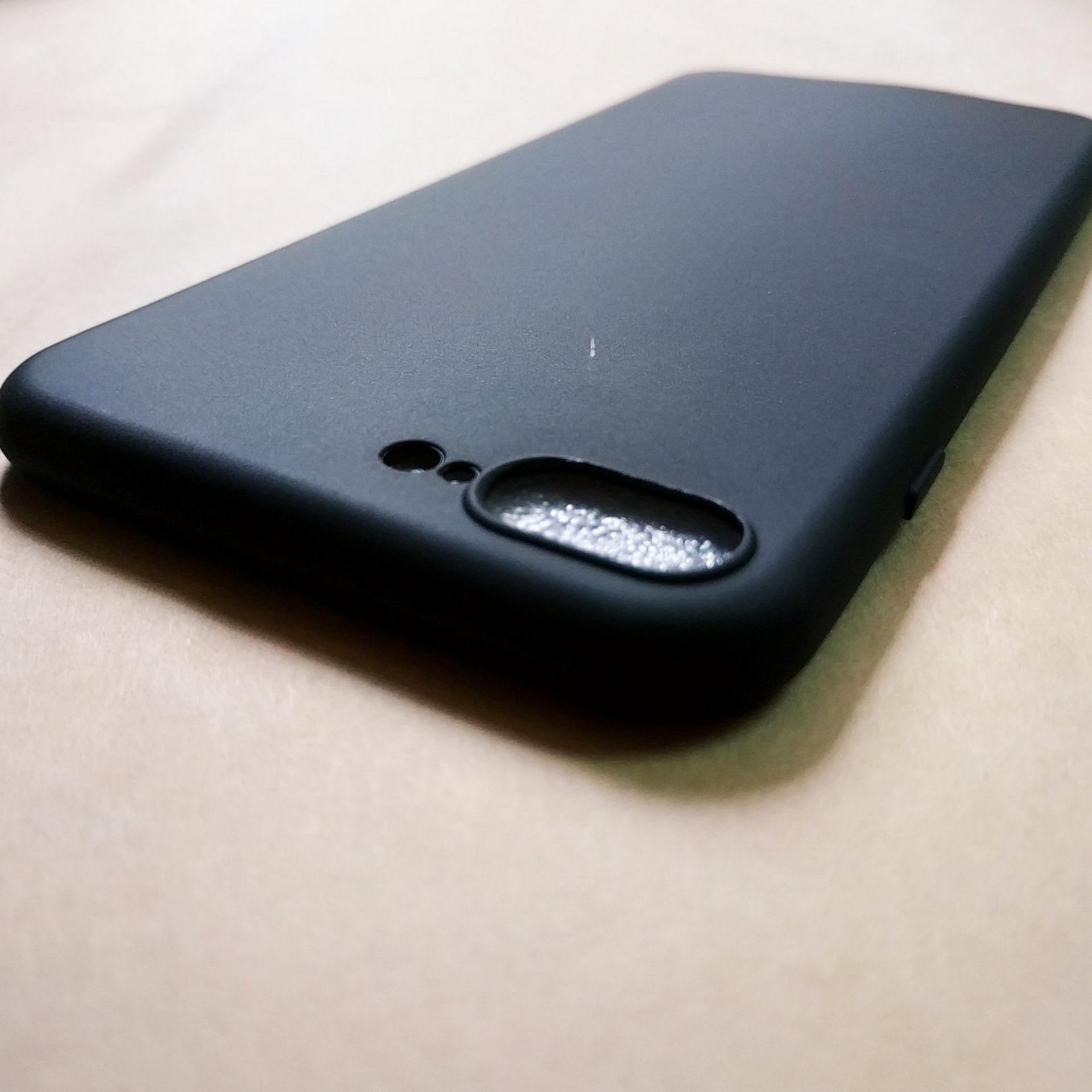 Ốp lưng silicon đen nhám cho iPhone 7 Plus