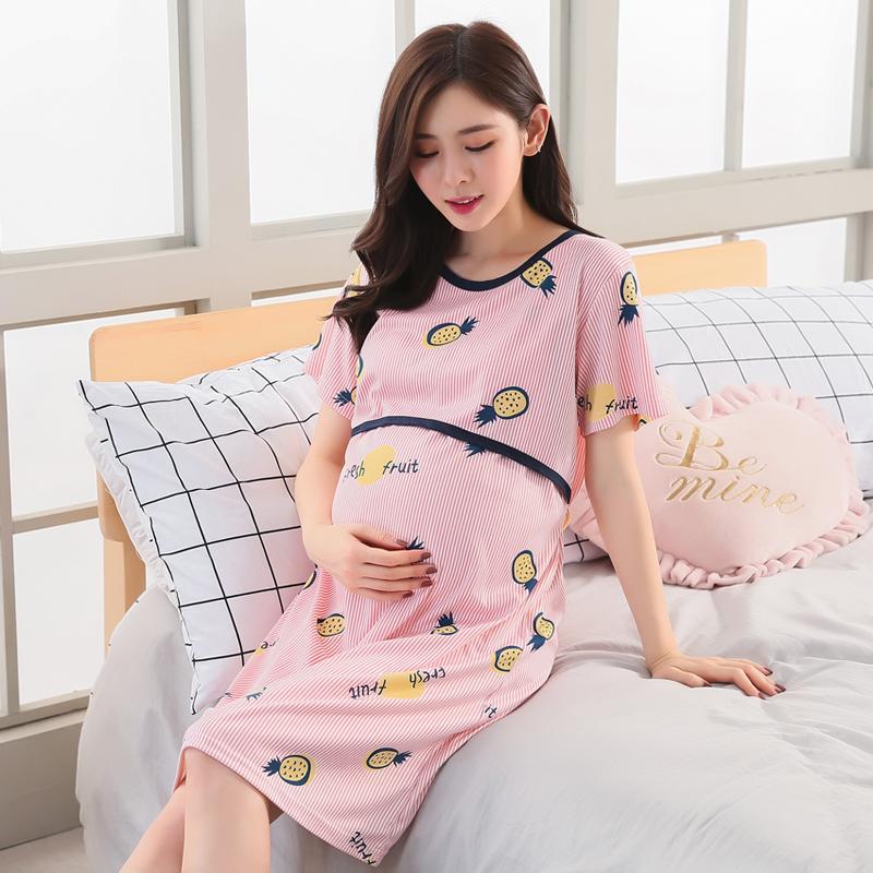 Đầm bầu sau sinh cho con bú