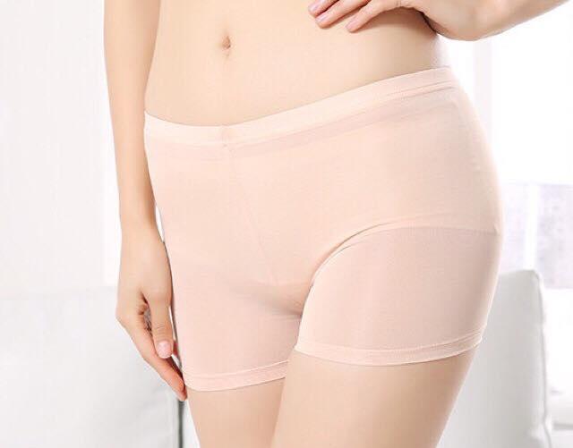 Quần lót mặc trong váy