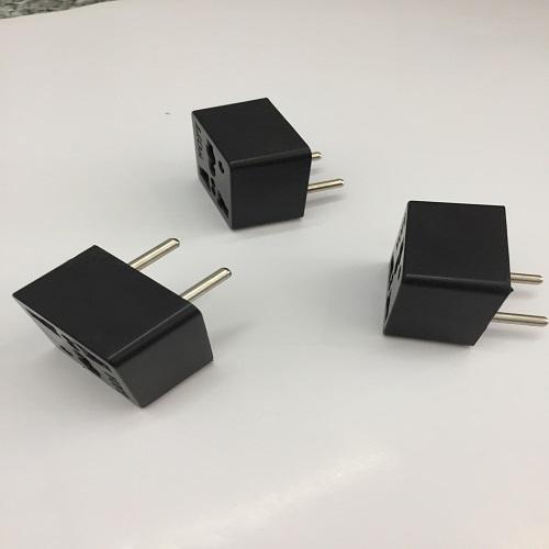 BỘ 3 PHÍCH CẮM ĐA NĂNG LIOA- CHÂN CẮM PHI 40