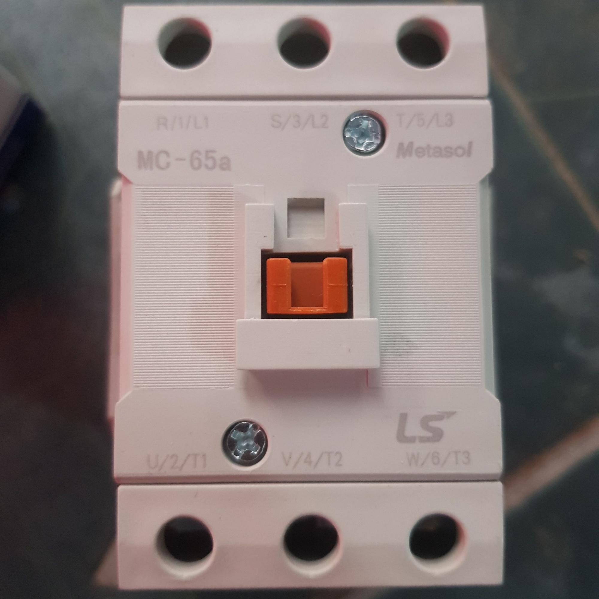 Khởi động từ MC 65A