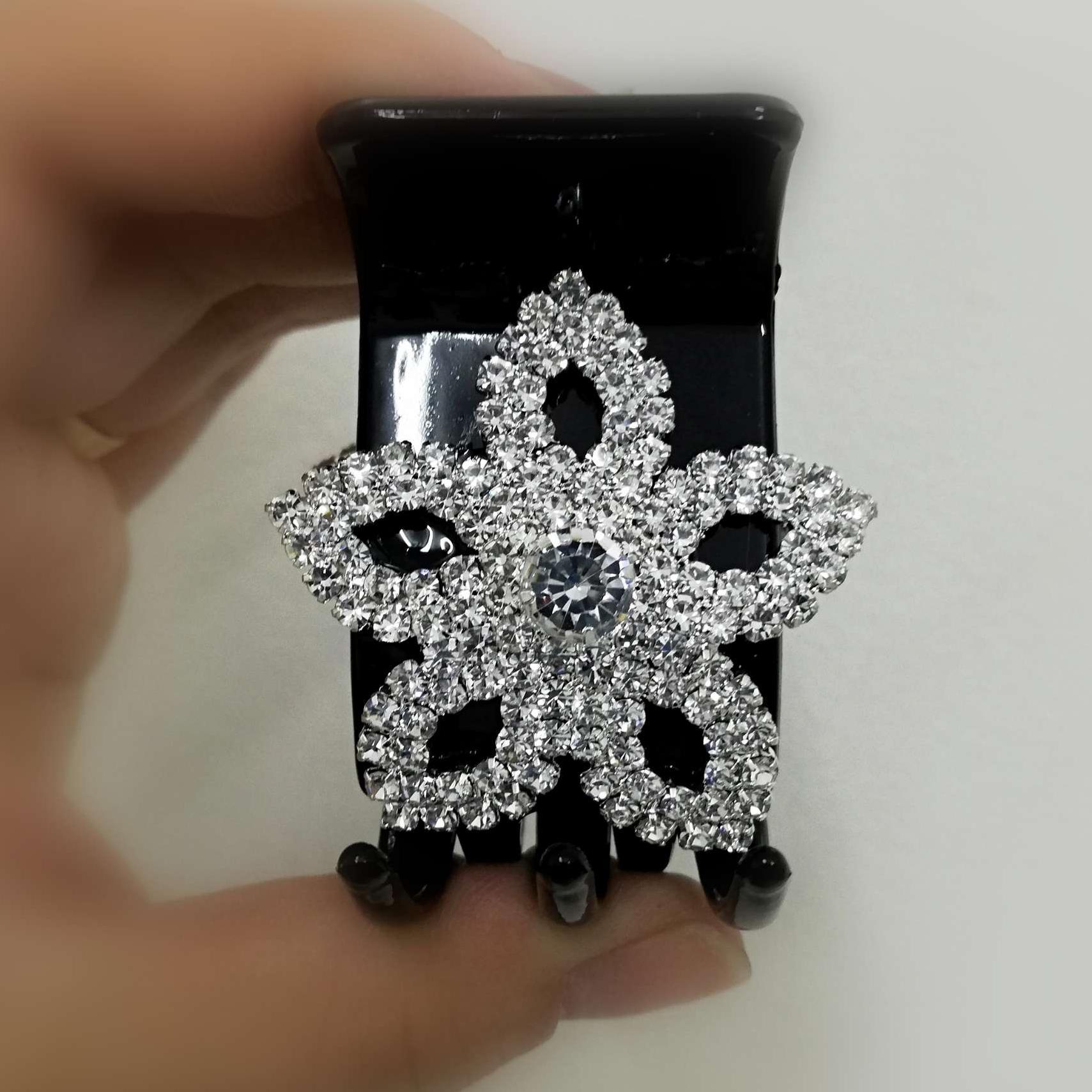 [HCM]Kẹp tóc càng cua 5 răng đính xoàn trắng