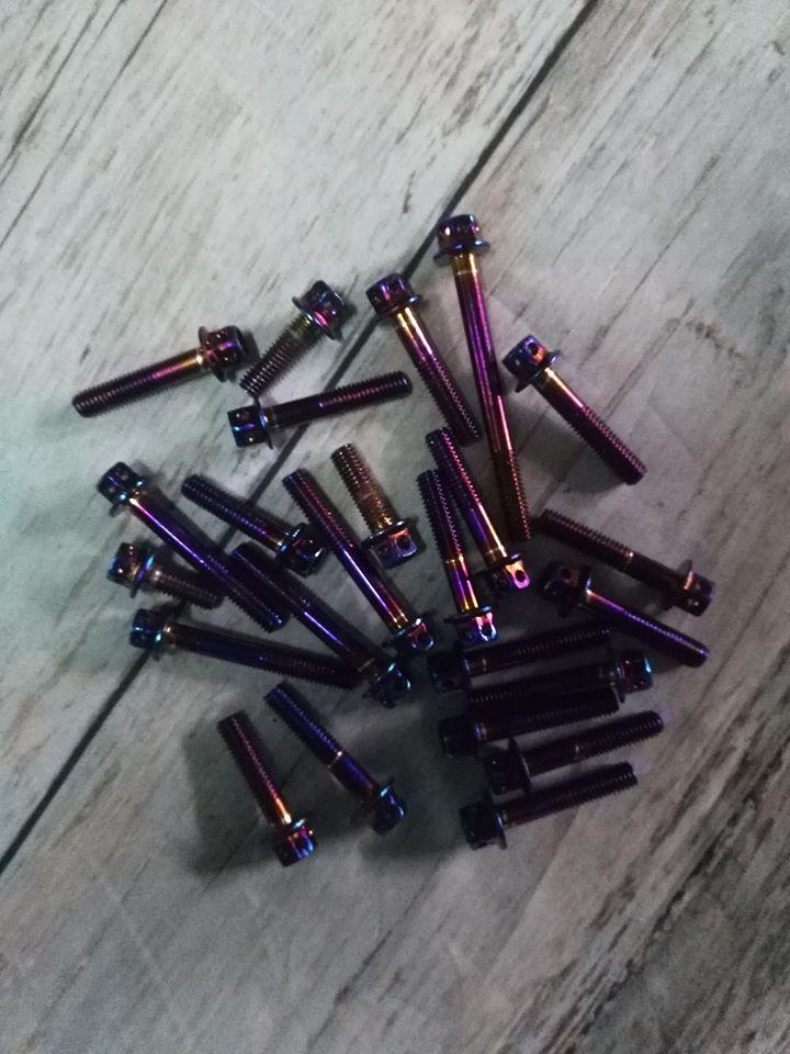 bộ ốc lốc máy titan cho xe winner