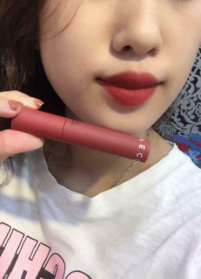 Son Its Skin Đỏ Đất .
