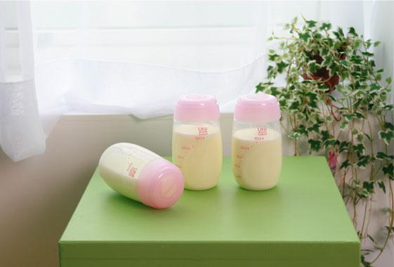 [HCM]Bình trữ sữa mẹ (đựng sữa mẹ) Unimom - 150ml (bộ 3 bình) Made in Korea