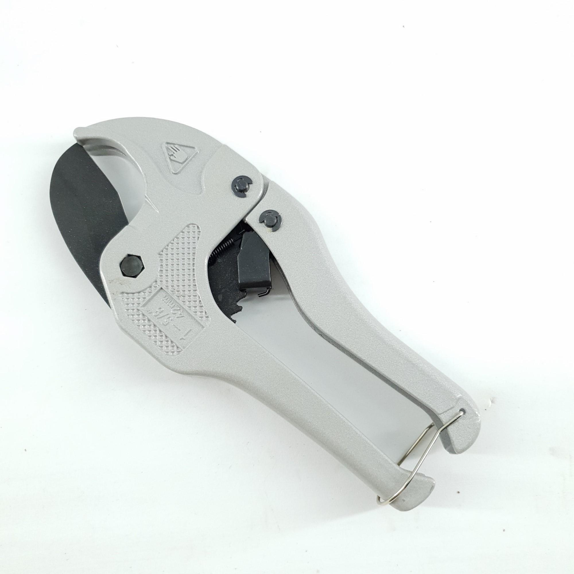 KÉO CẮT ỐNG NHỰA