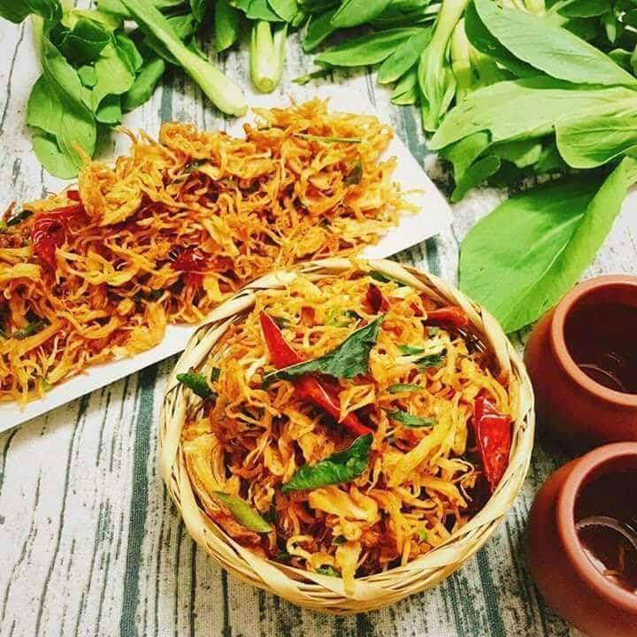 Combo 2 hủ Khô gà sấy lá chanh siêu ngon, siêu rẻ( 250g/ hủ) sỉ, dạo, ăn vặt, ăn liền, nhà làm, combo, mứt, hot
