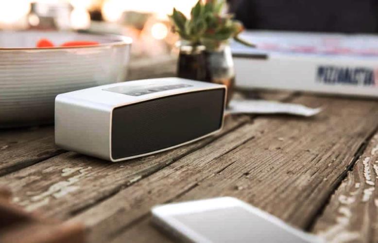 Loa bluetooth Soundlike mini âm thanh hay nhỏ gọn