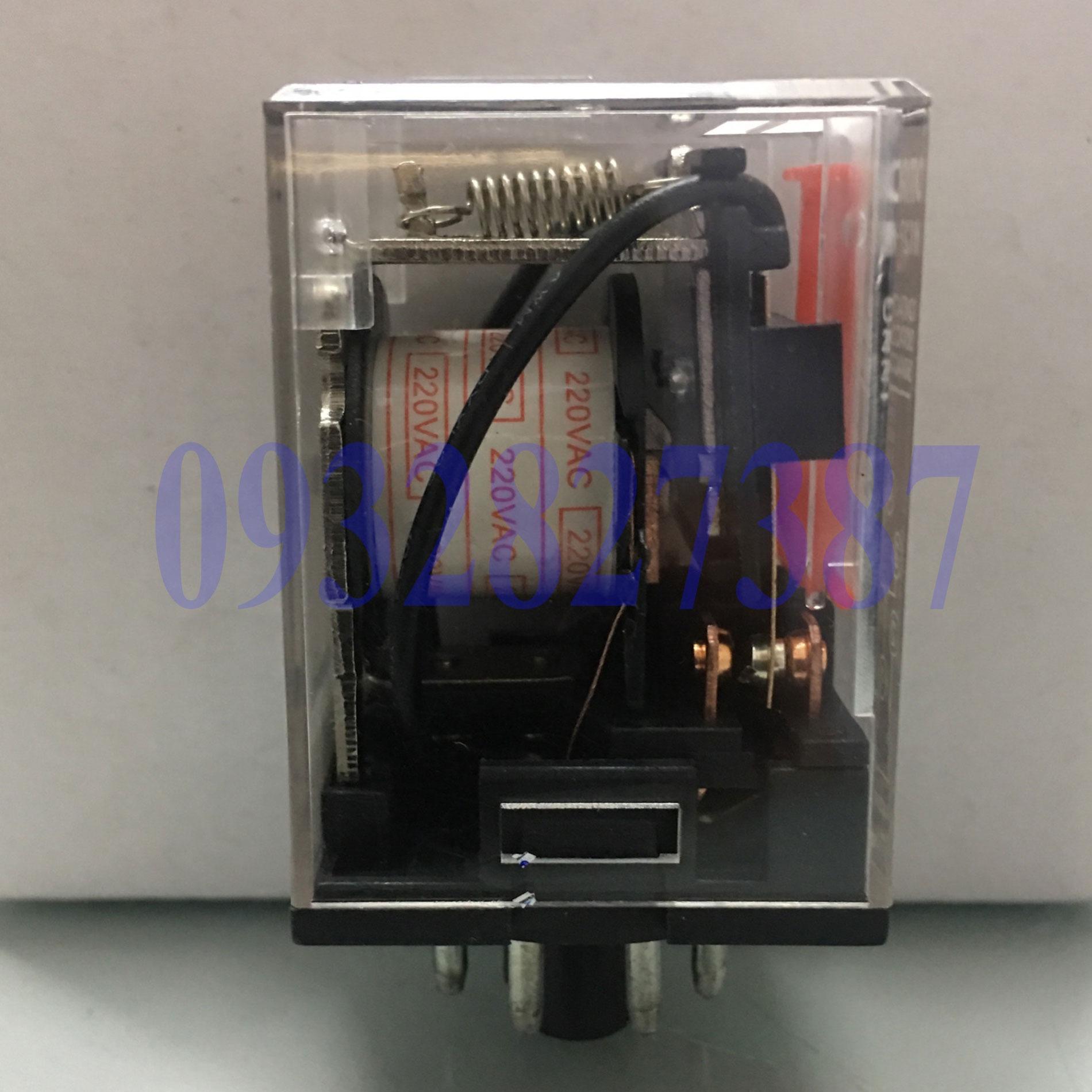 Relay kiếng Omron MK3P - 220VAC