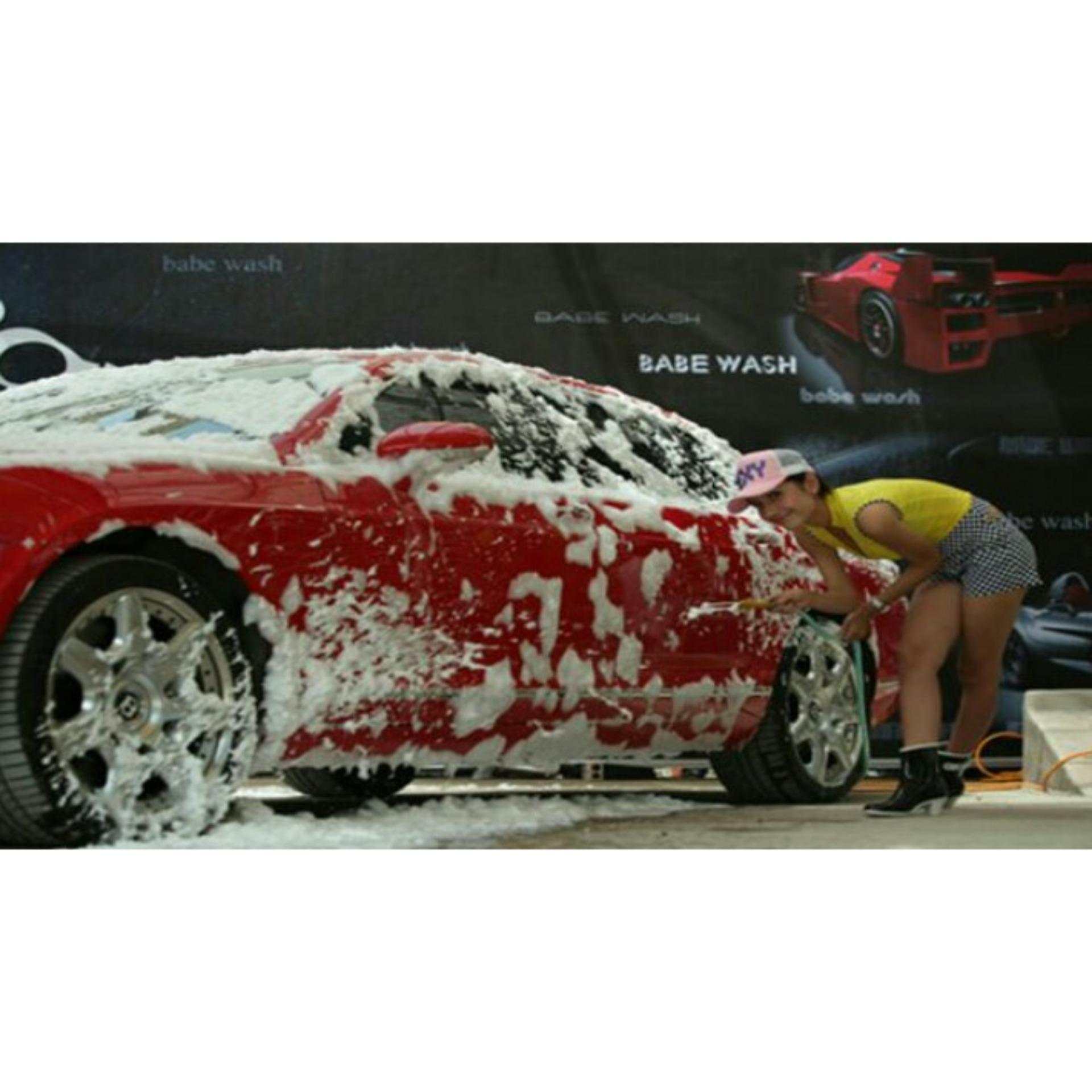 Bọt tuyết khô rửa xe ôtô