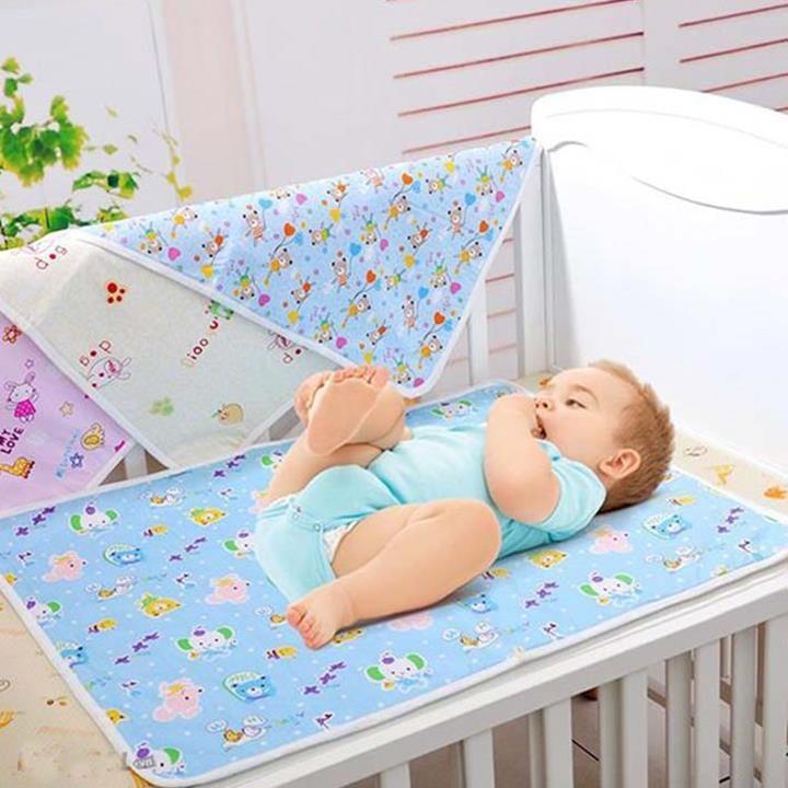 Thảm lót chống thấm cho bé 50x70 cm