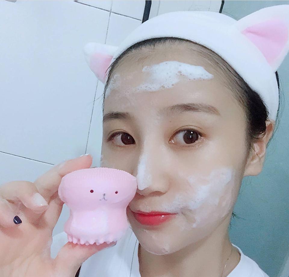 Cọ rửa mặt bạch tuộc - BUM STORE