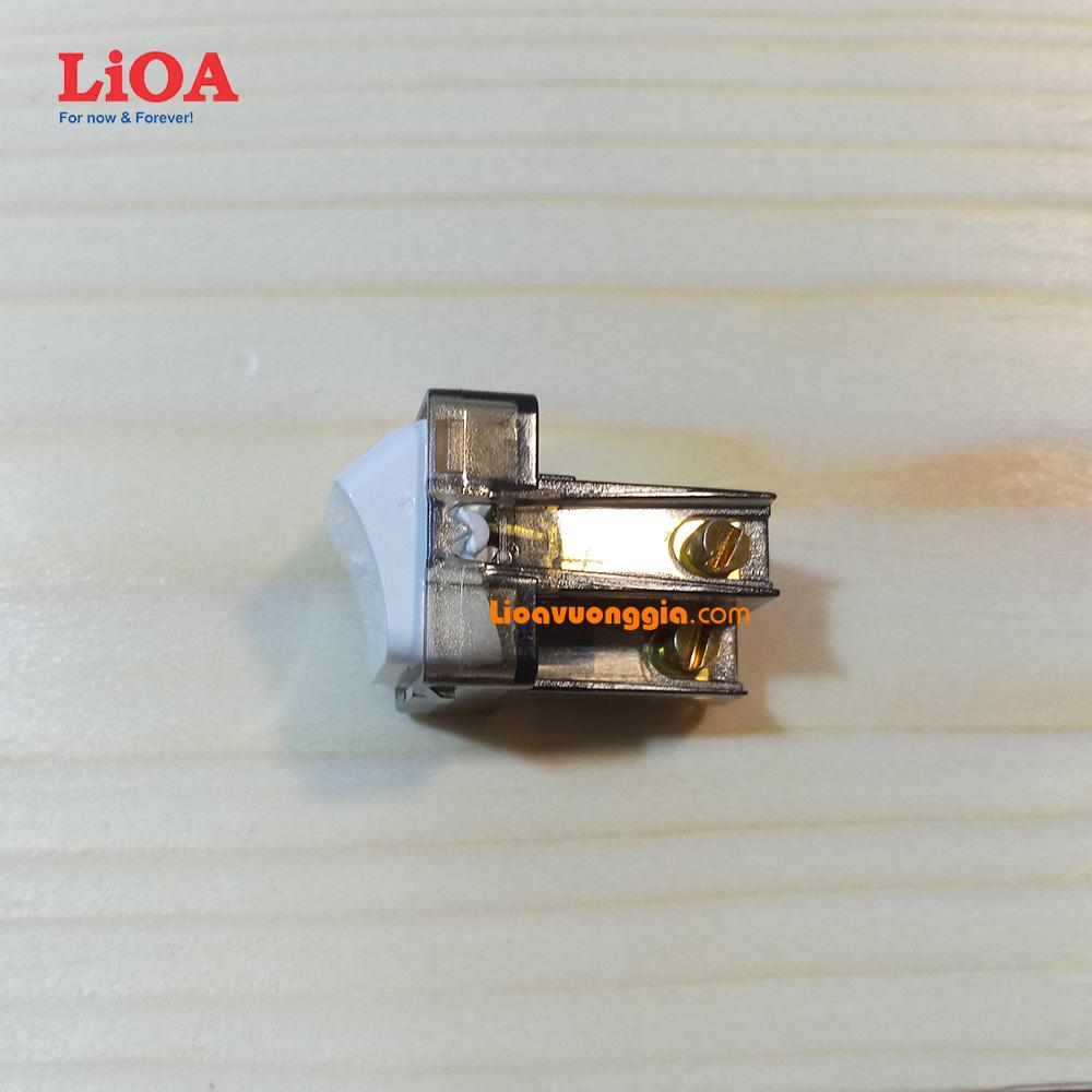 Hạt công tắc vuông 1 chiều 10A LiOA LVE18S12M