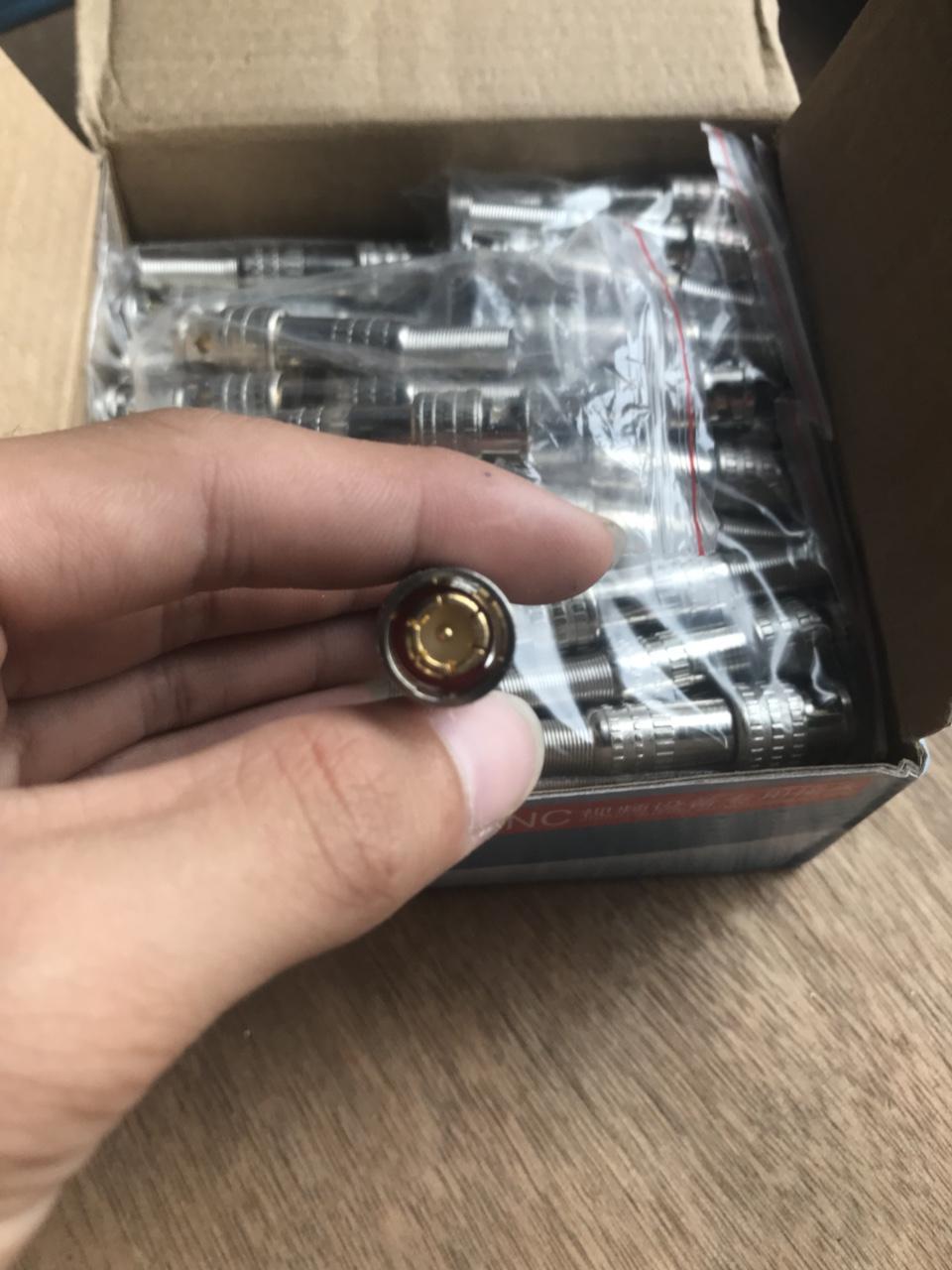 Hộp 100 Rắc BNC dùng thi công camera