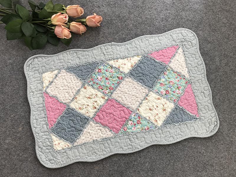 Thảm dài - Caro xéo viền xanh dương