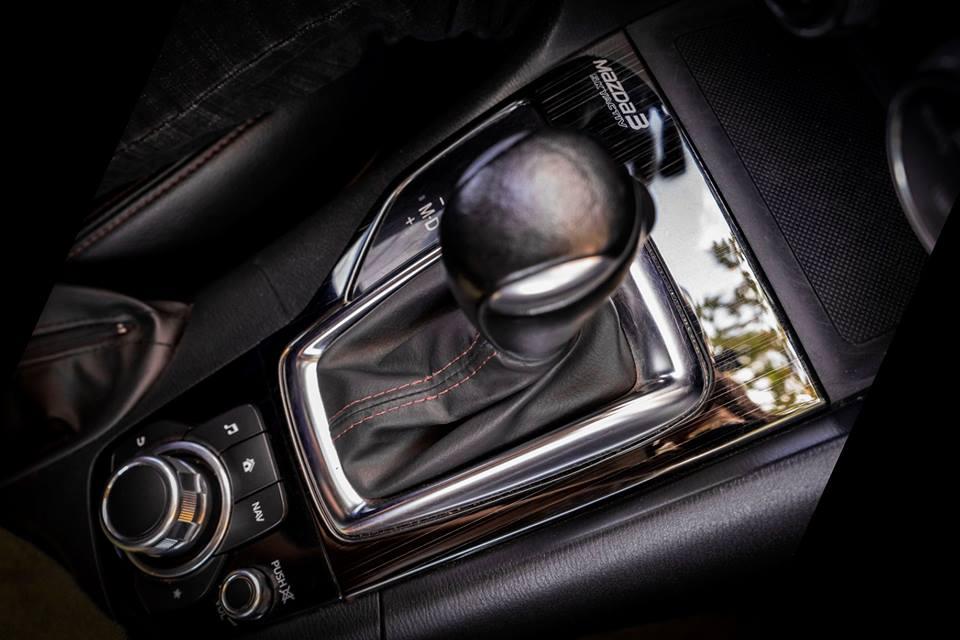 Ốp nội thất Titan Mazda3 2017-2019