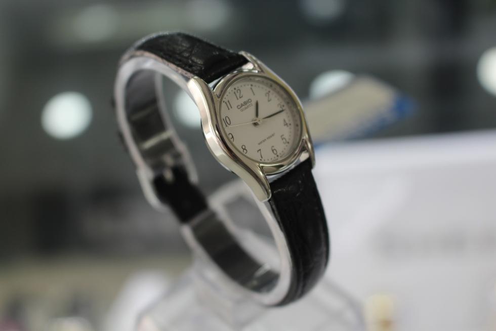 Đồng hồ nữ dây da Casio Anh Khuê LTP-1094E-7BRDF