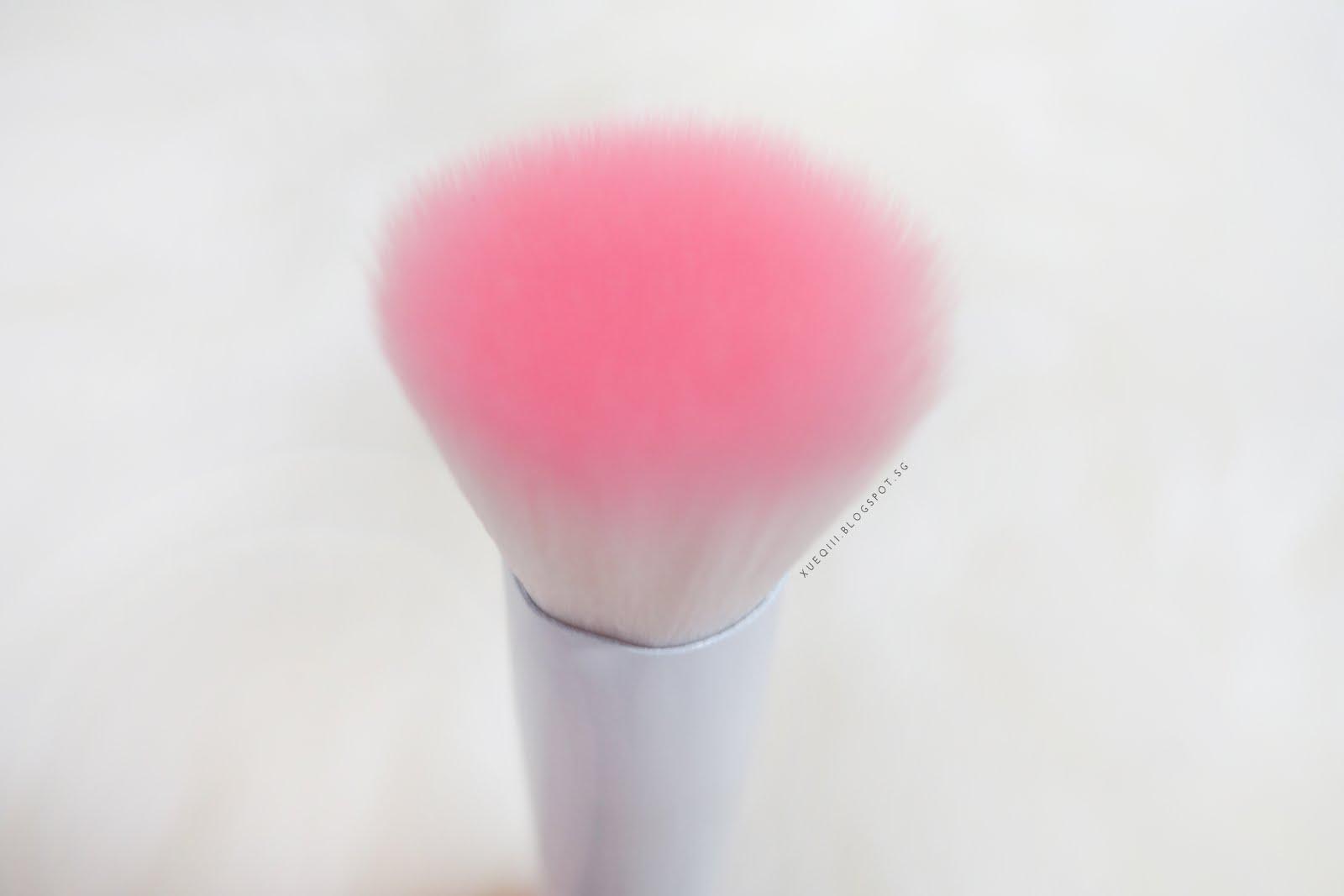 Cọ tán đa năng Wet n Wild – Flat Top- Happy House