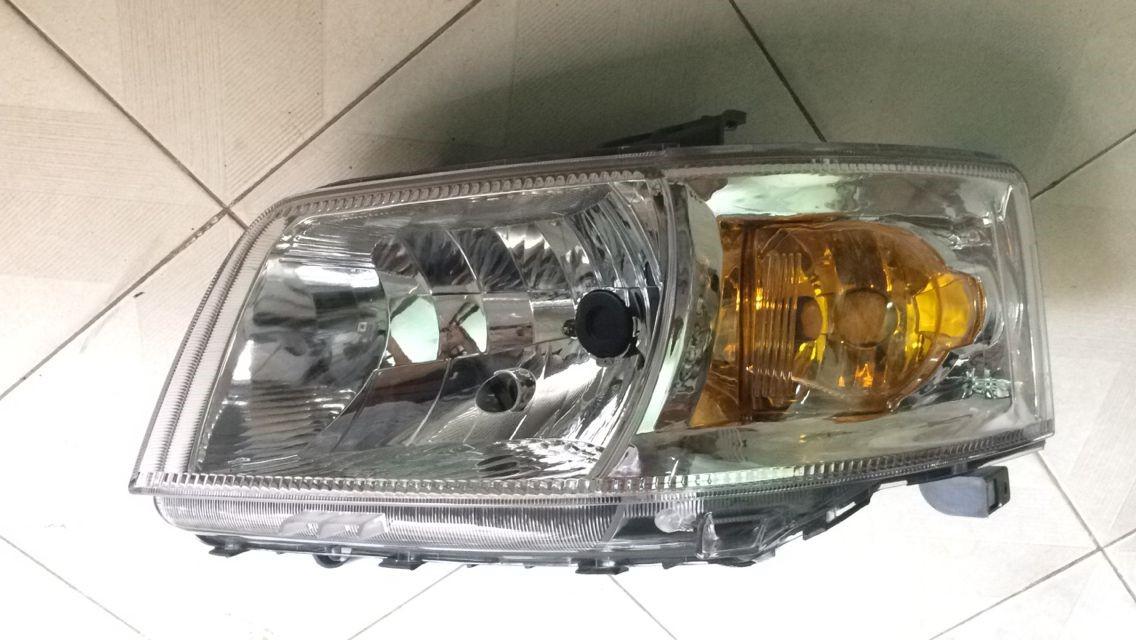 Đèn pha suzuki apv & pro 2006-