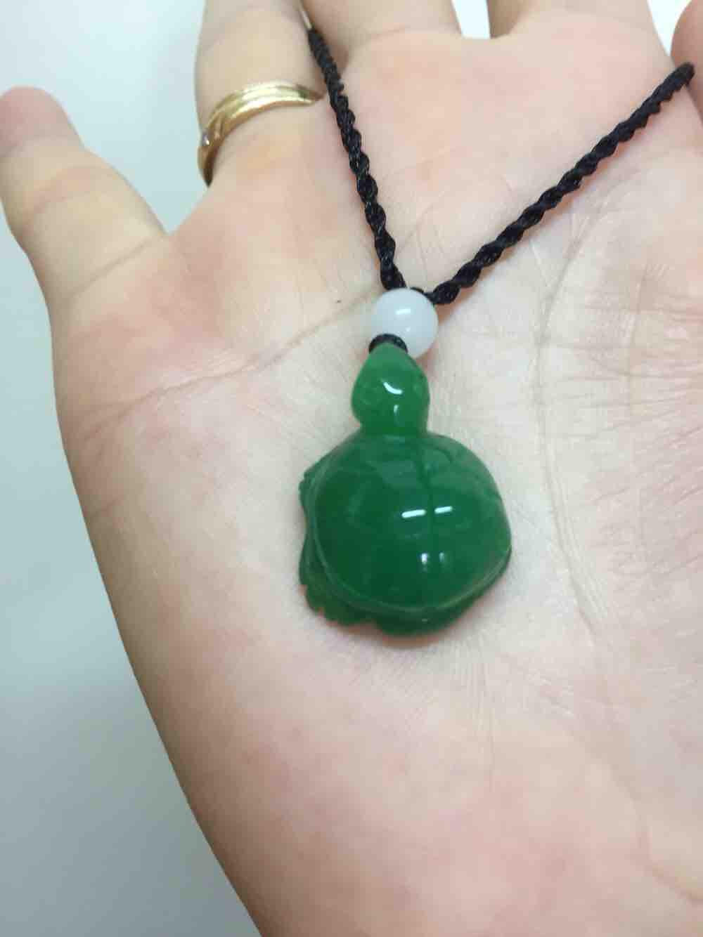 Rùa đá Ngọc cẩm thạch tặng kèm dây đeo cổ may mắn học tập thi cử đỗ đạt