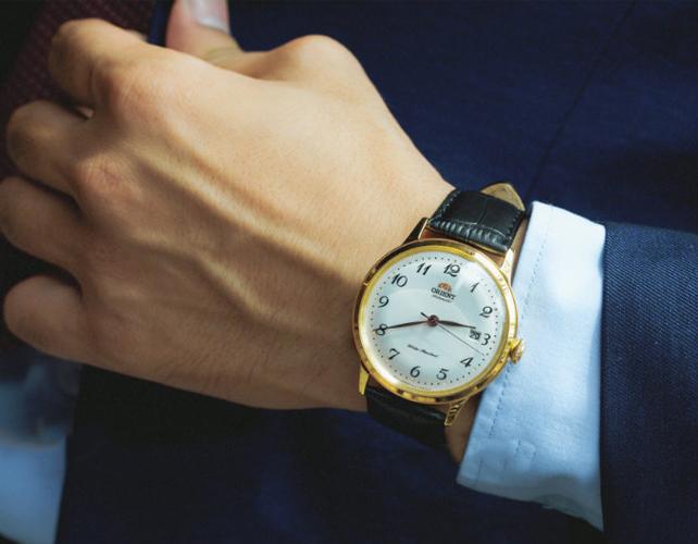 Đồng hồ nam dây da Automatic Orient RA-AC0002S10B
