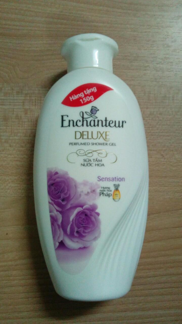 Sữa Tắm Trắng Enchanteur Deluxe (hàng tặng 150g)