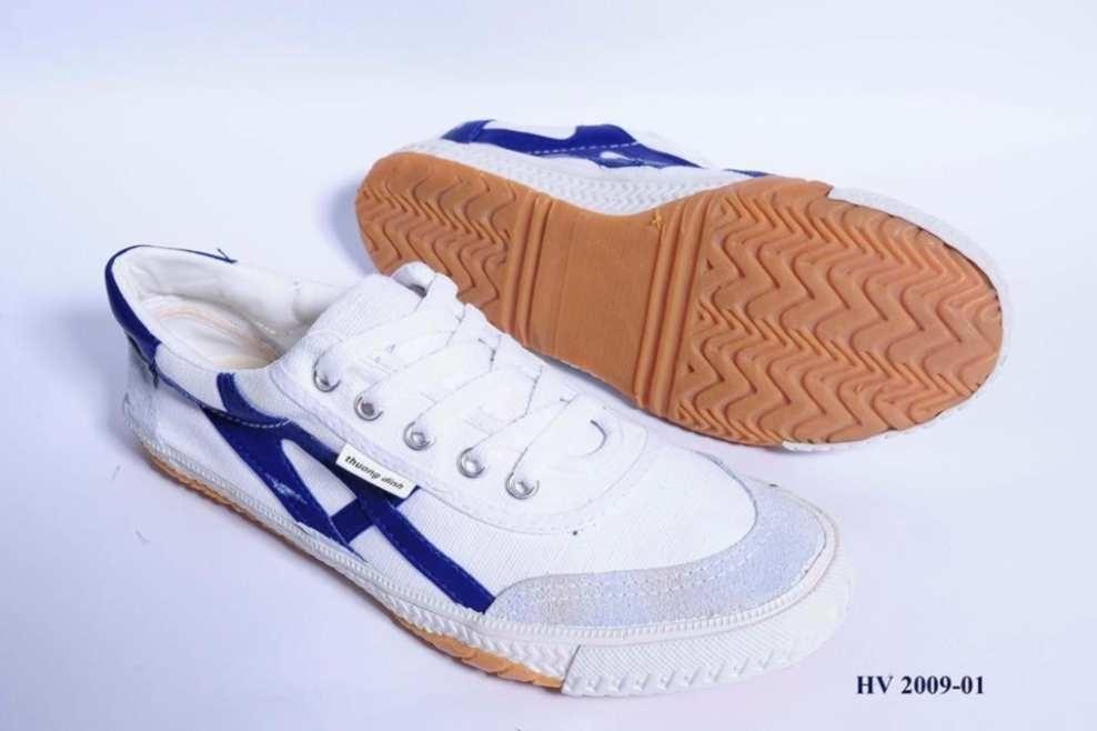 Giày đá bóng vải Thượng Đình, đế bệt