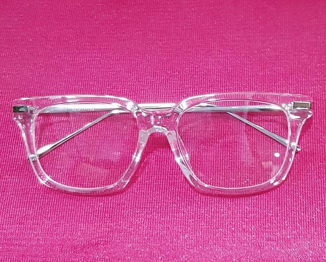 [HCM]Mắt Kính Gọng Nhựa Trong Form Chữ Nhật Chân Nhiễn Màu Bạc(kính+khăn+bao da)