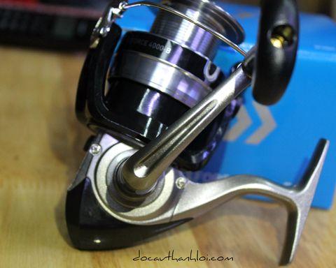 MÁY CÂU CÁ DAIWA SF4000-B STRIKEFORCE - Made in VN