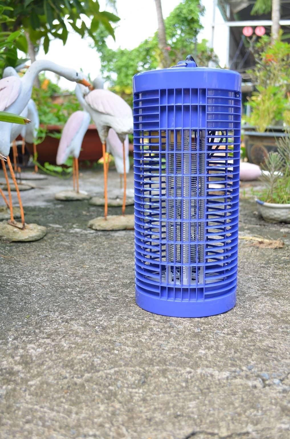 đèn thu hút muỗi , ruồi , côn trùng 