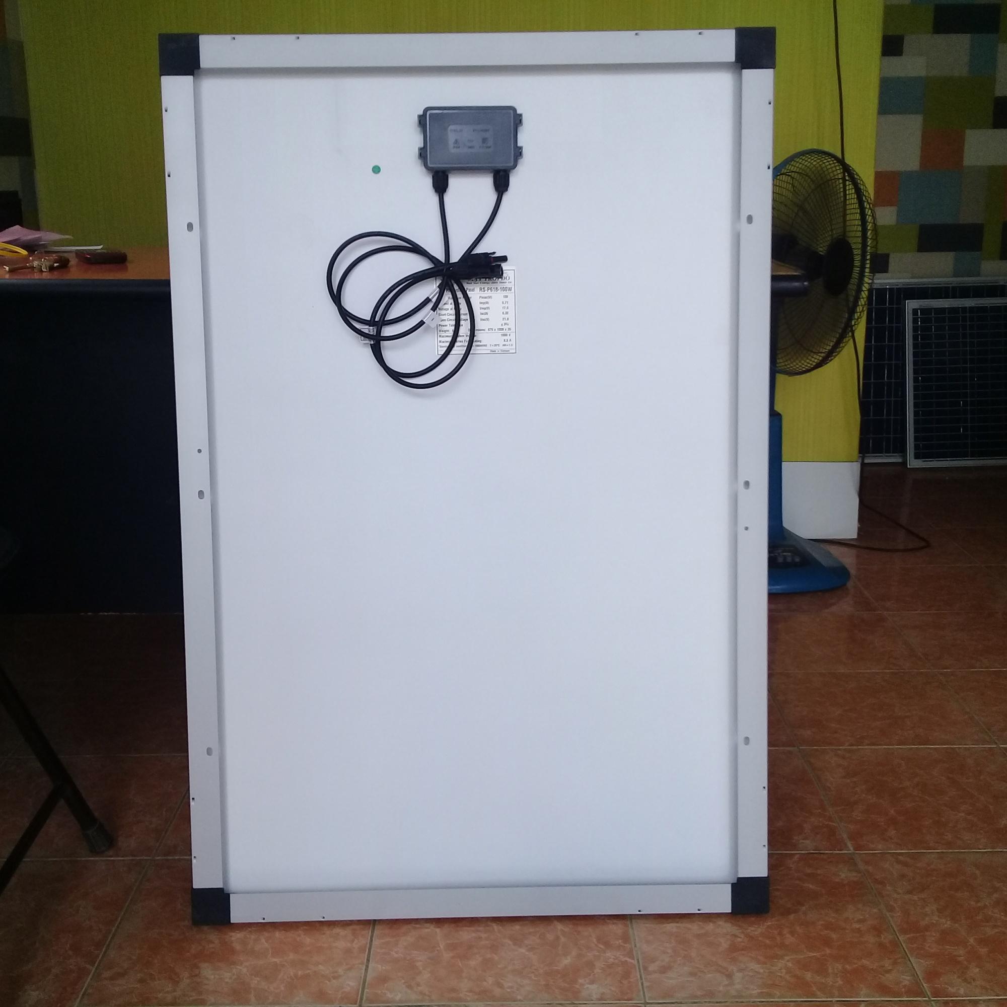 02 Tấm pin năng lượng mặt trời 100W Poly