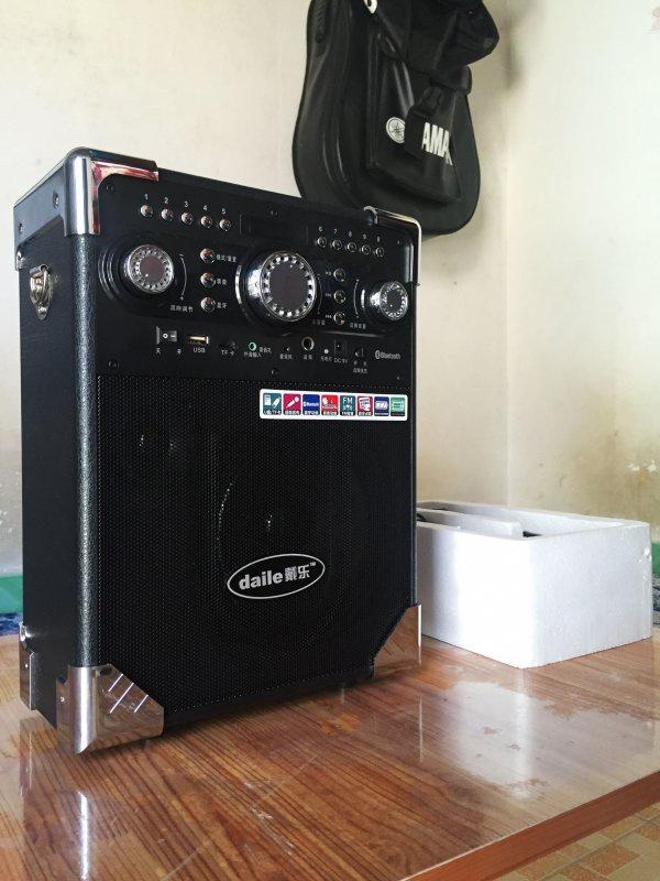 Loa bluetooth daile S8 tặng kèm 1 mic karaoke