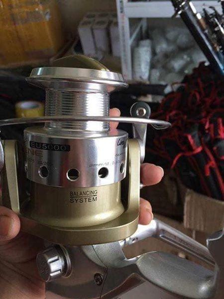 máy câu cá eu 5000 siêu bạo lực chuyên câu biển
