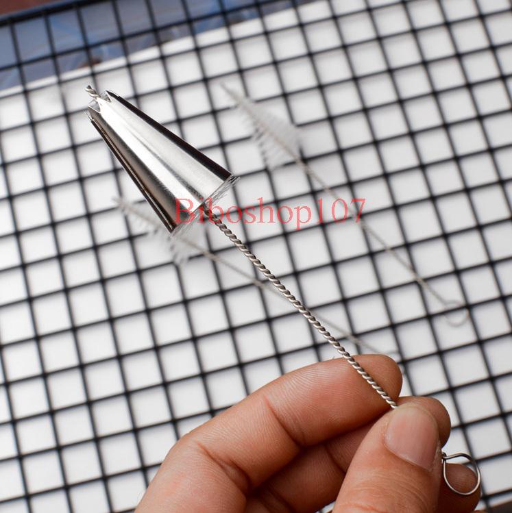 Bộ 2 dụng cụ vệ sinh đui bắt kem