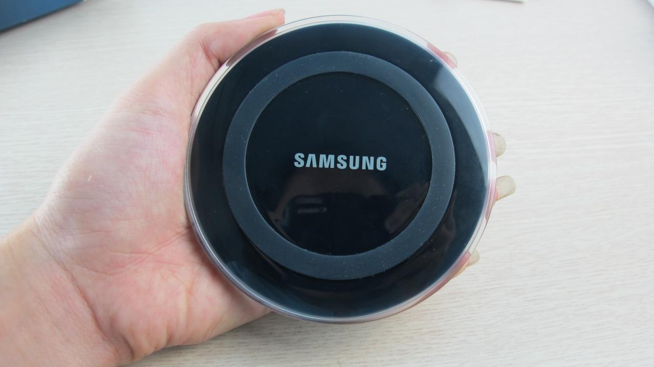 Đế sạc không dây Samsung Galaxy dành cho các dòng máy mới có hỗ trợ sạc không dây