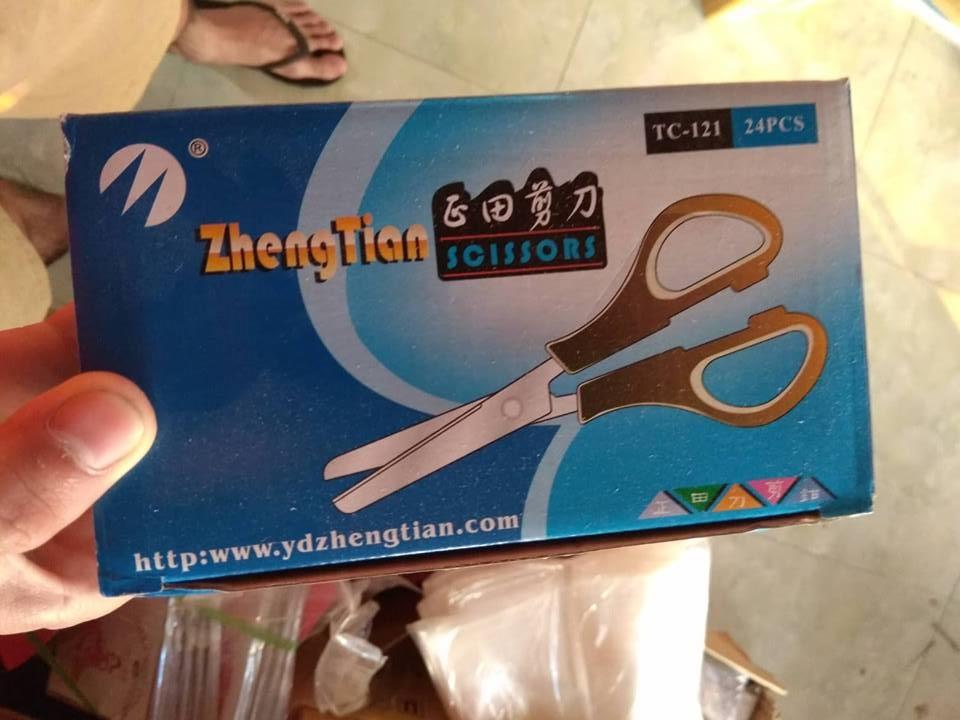 24 chiếc kéo thủ công ( 1 hộp )