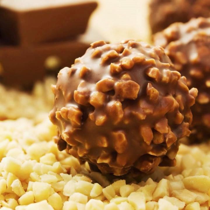Kẹo Chocolate Ferrero Rocher Đan Mạch 48 viên