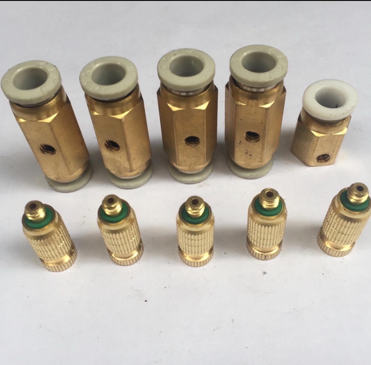 Bơm phun sương HF-8379 gồm 5 đầu và 10m dây
