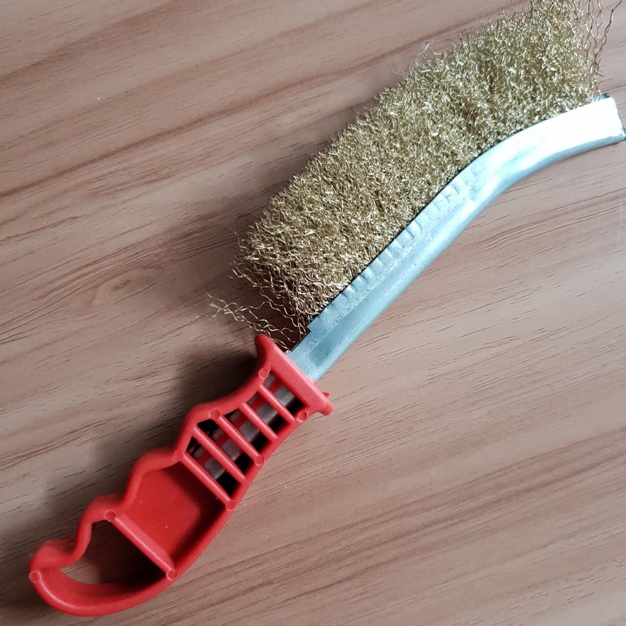 Bàn chải đánh rỉ sắt