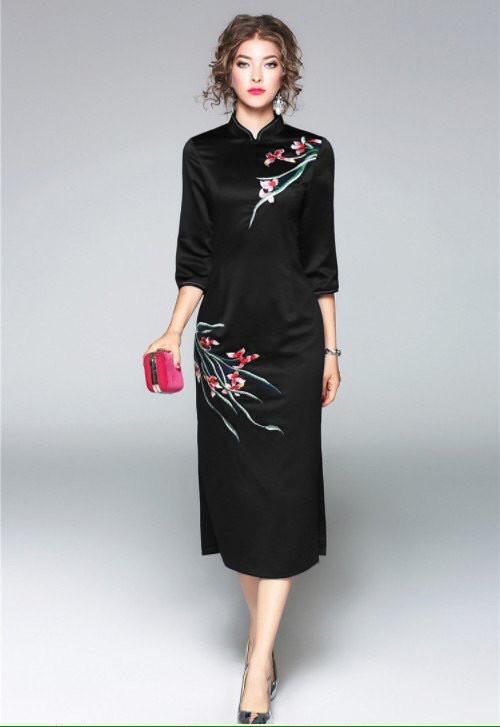 Sườn xám thêu hoa cao cấp - y hình