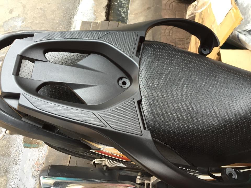 Cảng sau AIR BLADE kiểu SH Ý đen mờ
