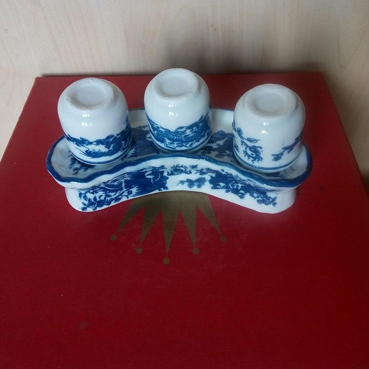 Bộ kỷ ban thờ 3 chén, gốm sứ Bát Tràng