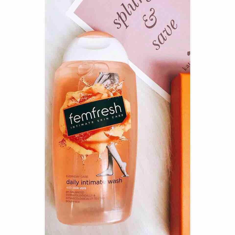 Dung dịch vệ sinh phụ nữ hằng ngày Femfresh Daily Intimate Wash (250ml) Úc mẫu mới