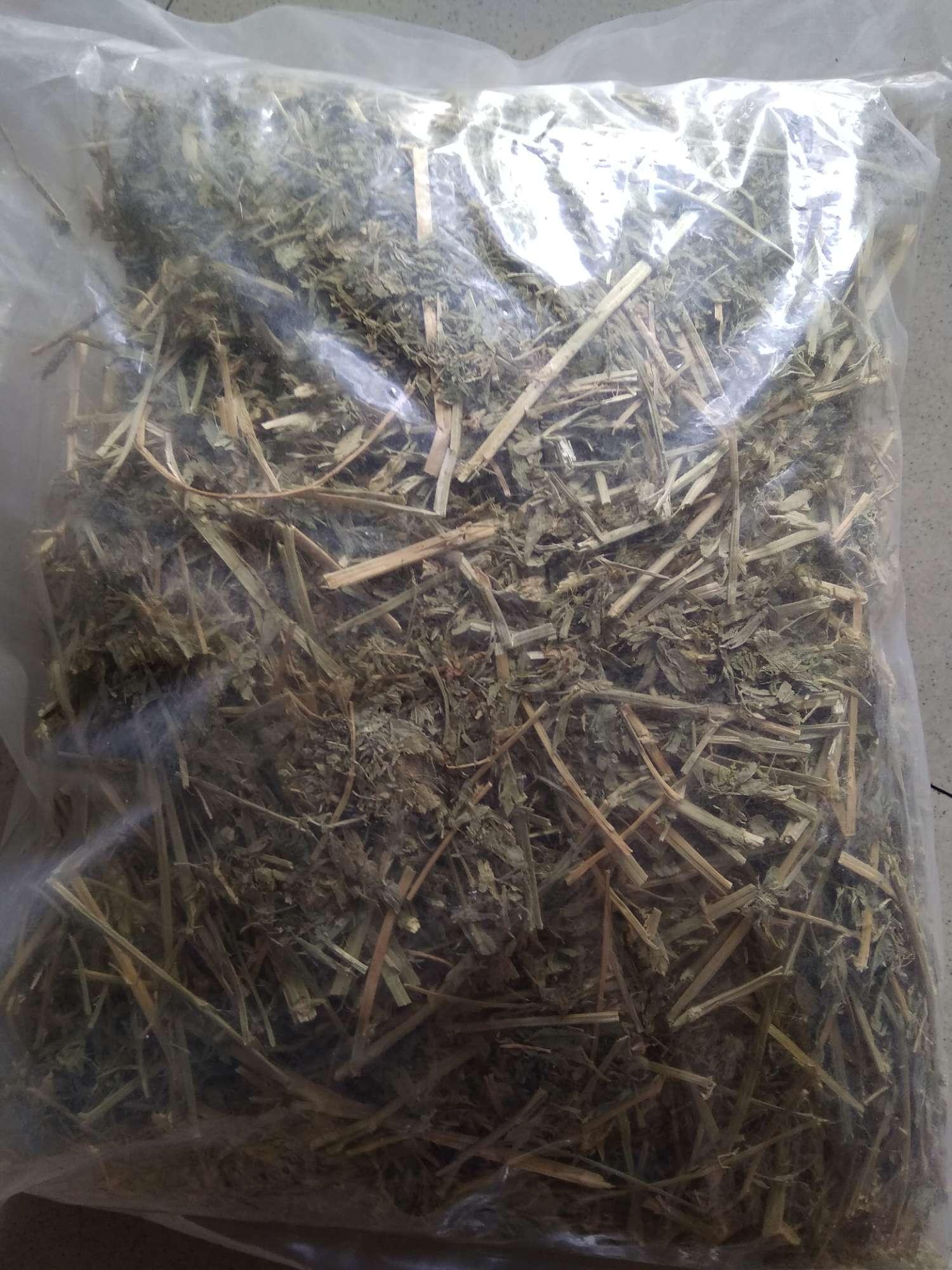 Cỏ khô dành cho thỏ bọ 2KG