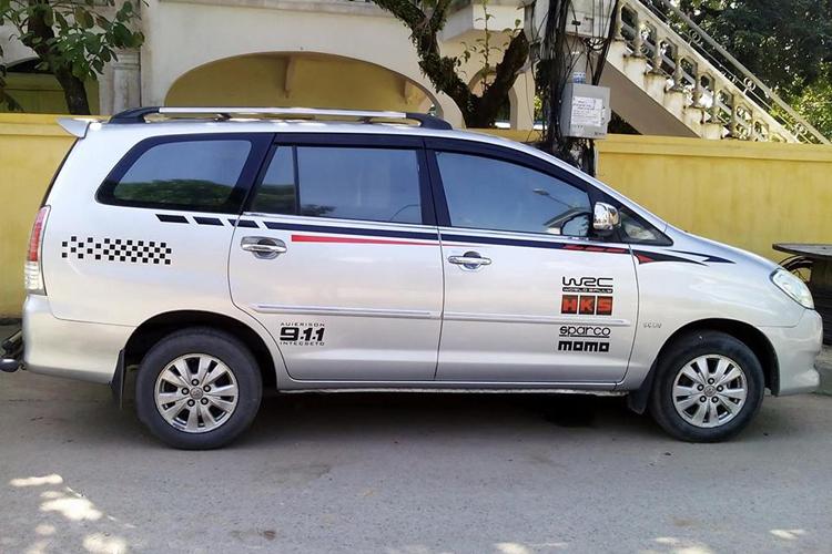 Tem dán sườn ô tô dòng xe SUV D-530 (Tặng kèm dụng cụ dán Tem)