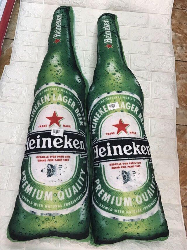 Gối ôm hình chai bia Heineken